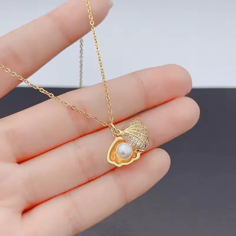 PearlaLuxe Imitation Pearl Pendant Necklace